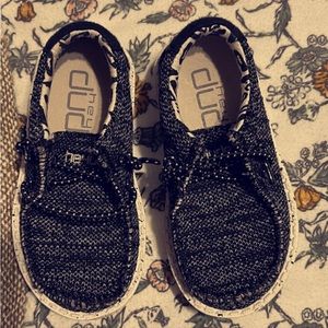 Hey Dude shoes. Size 6.